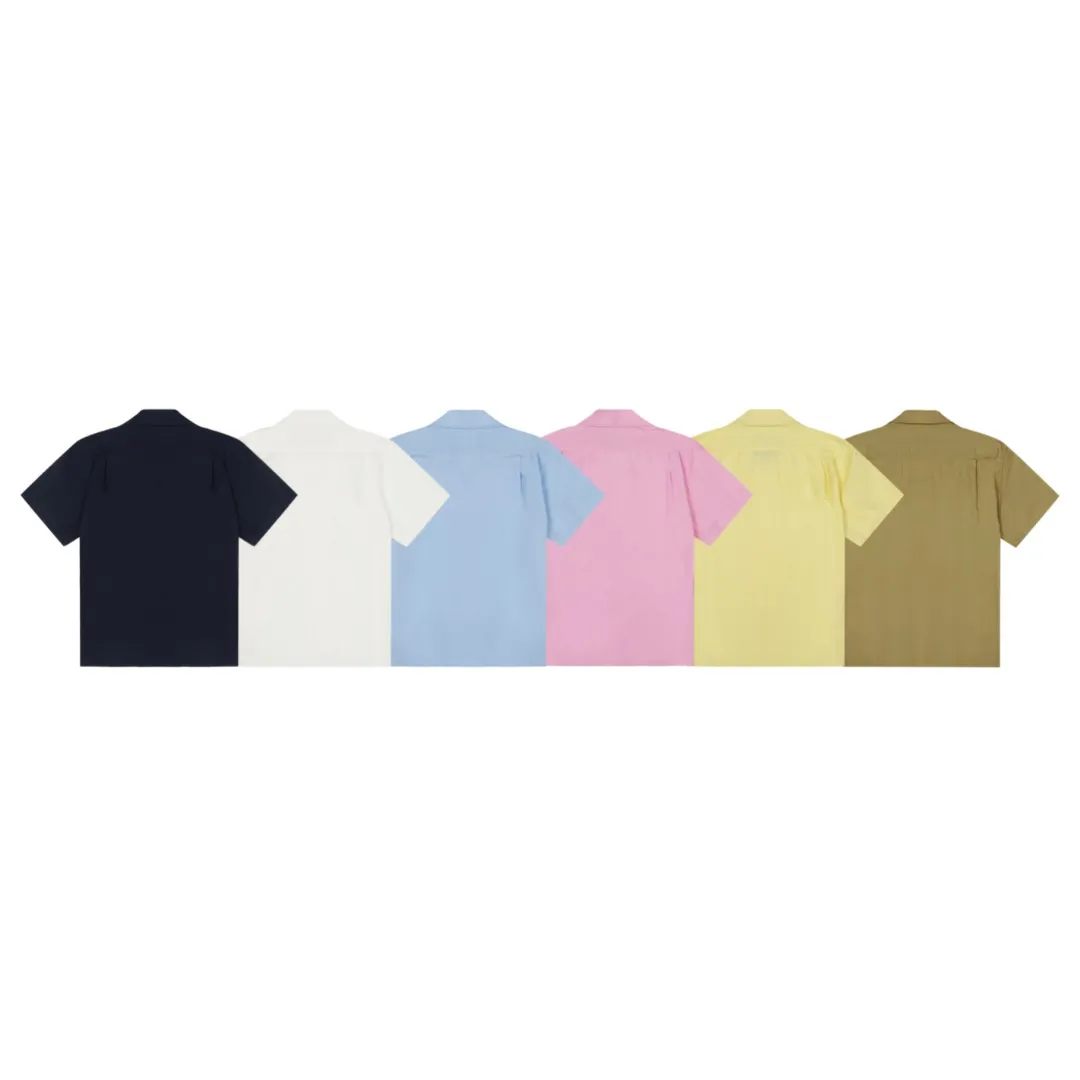 P230 White background picture [High-end quality] Style number: 25055# Color: Navy blue/off-white/ice blue/light pink/chicken yellow/khaki Size: S to XL - Ralph Lauren/Ralph Lauren 25SS Summer popular high-quality old money style Cuban collar pocket style short-sleeved linen couple shirt - originality restoration 95% cotton blended bamboo linen pre-car wash treatment tight and soft texture ✅ - 100% restored workmanship Complete professional shirt with embedded clips in bifurcated sleeves, top button earrings ✅ - Custom dyed original pearlescent white buttons with different sizes ✅ - Special shaped chiffon foil inside the collar door tube, which is not easy to deform and pull ✅ - Ralph Lauren/linen pocket style short-sleeved shirt. It is different from the classic style and has a niche style. It perfectly combines comfort and high-end. An indispensable piece in summer. It is both cool and textured. It is the king of ins style with every snap. It can be used for commuting and vacationing. There’s no pressure to switch between different styles, and the classics never go out of style.
